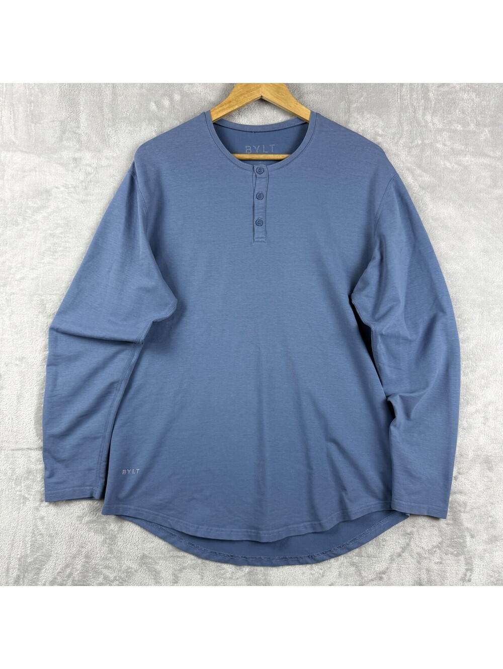 BYLT Basics Men’s M Blue Drop-Cut Long Sleeve Henley Shirt Three Button Stretch